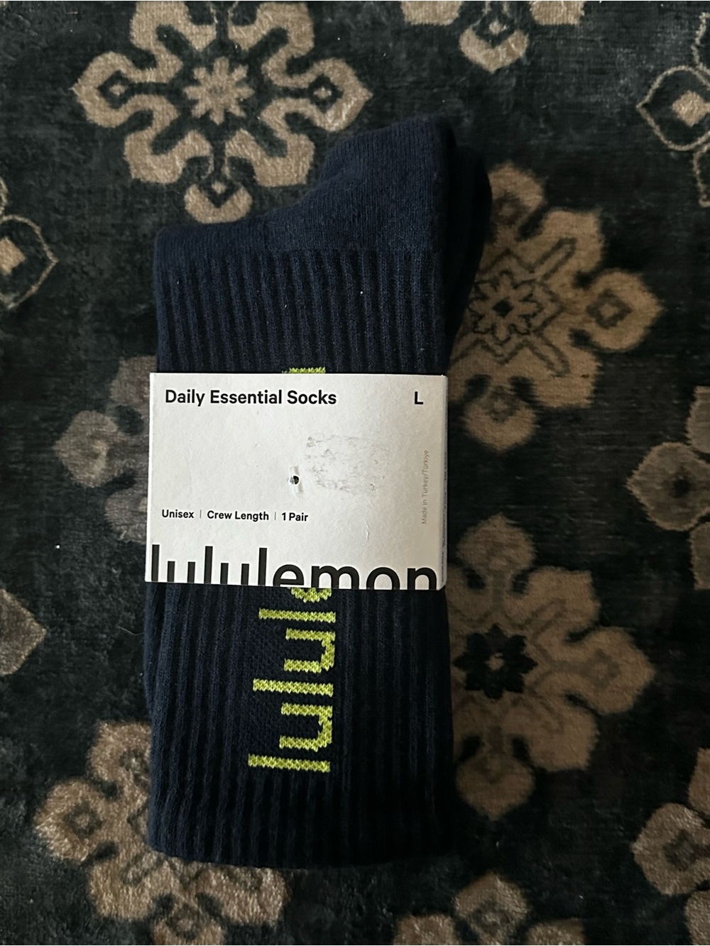 lululemon Daily Essential Crew Socks - Navy with Lime Accent